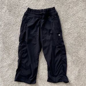 LULULEMON Studio crops (size 6)